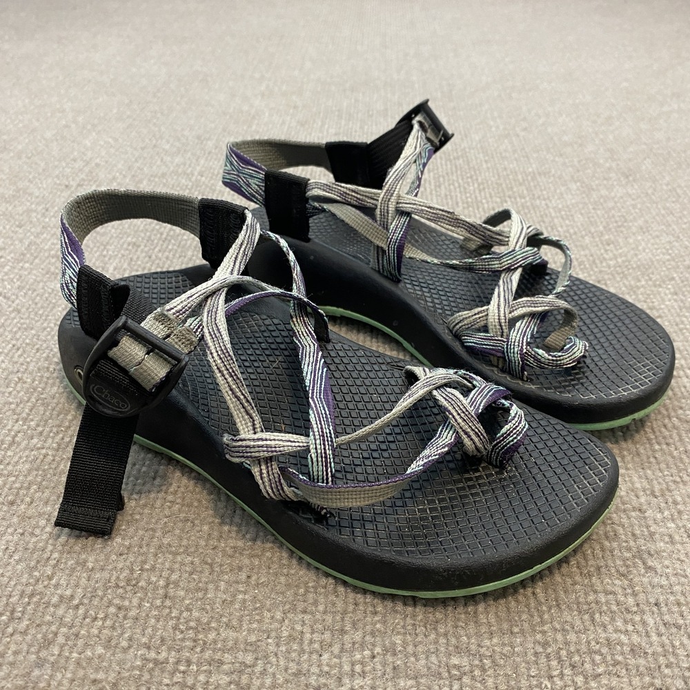 Chaco Sandals Womens Size 7 Black Strappy Toe Loop Vibram Adjustable Hiking